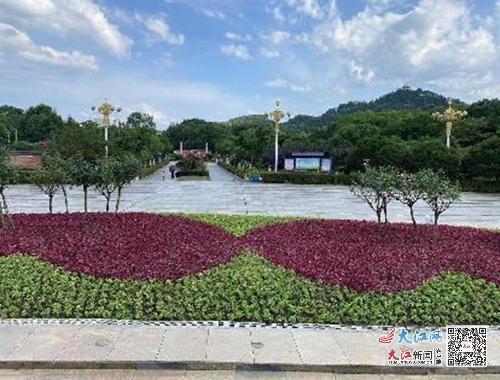 宜春市园林事务中心开展时令草花更换工作 图